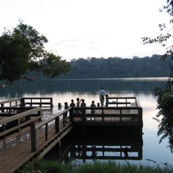 Yeak Laom vulkanischer See bei Banlung Ratanakiri Kambodscha