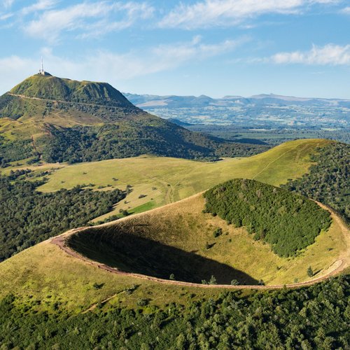 Chaine des Puys : die Vulkane Puy Pariou und Puy de Dôme 