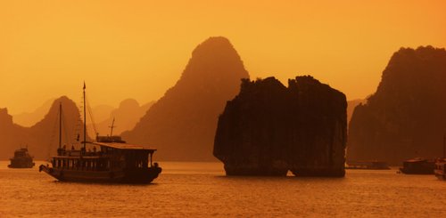 das bekannteste Naturwunder im Norden Vietnams: die berühmte Halongbucht