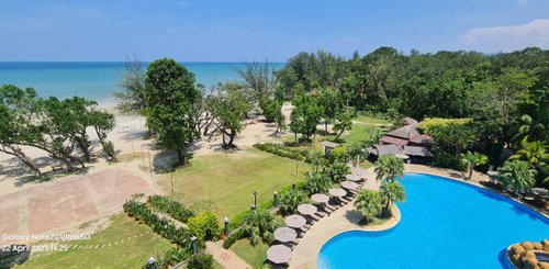 Swiss Garden Kuantan Malaysia Blick auf Strand und Pool