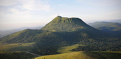 The Chaine des Puys und der Puy de Dôme 