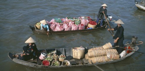 Cai Be schwimmender Markt Vietnam Mekongdelta