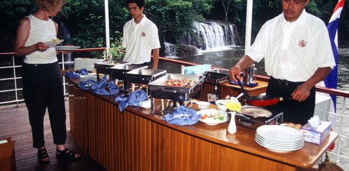 Frühstück auf der RV River Kwai