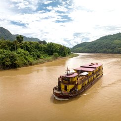 Anouvong Boutiqueschiff Heritage Line unterwegs am Oberer Mekong in Laos