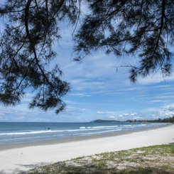 Nexus Resort & Spa Strand auf der Halbinsel Karambunai Borneo