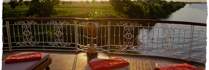 Heritage Line The Jahan Pooldeck - Luxuskreuzfahrt am Mekong