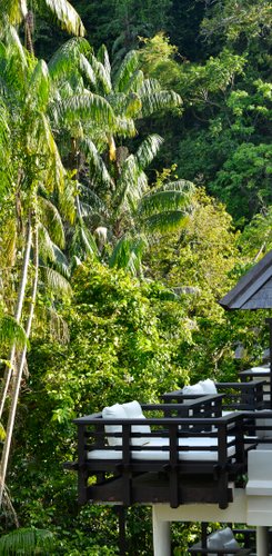 Gaya Island Resort eingebettet in die Natur